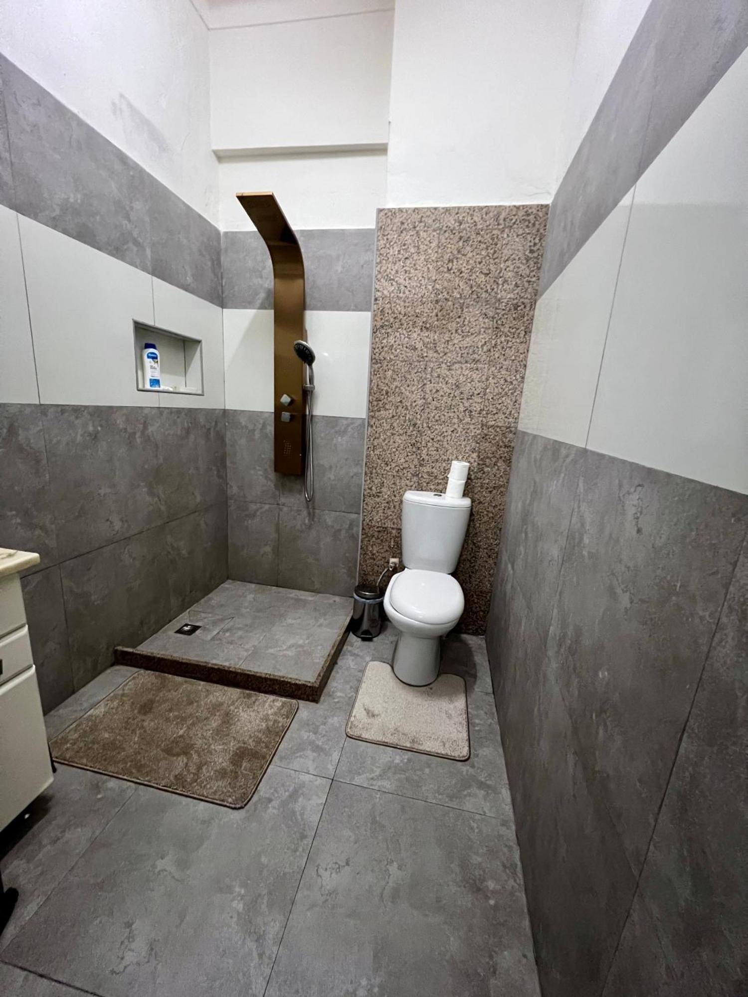 Africa Em Zona Comercial De Luanda Apartman Kültér fotó